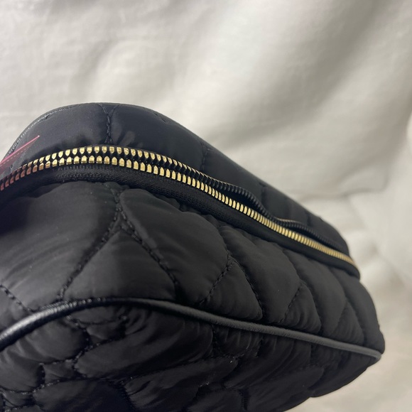 Betsey Johnson travel case black hearts, NWT - Picture 4 of 9